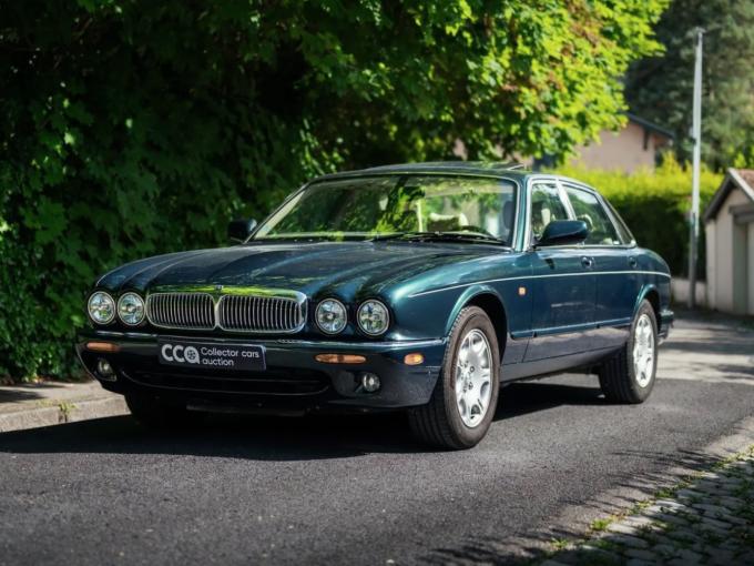 Jaguar Série - XJ 8 V8 4.0 L de 2001