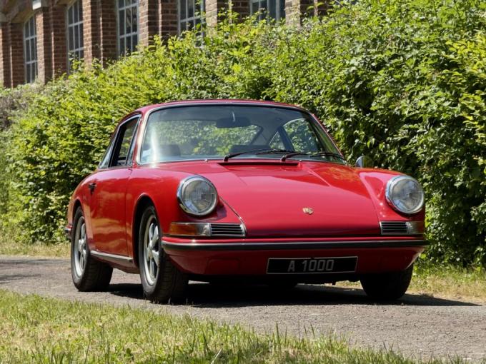 Porsche 911 2.0S SWB - Ex Sacha Distel de 1968