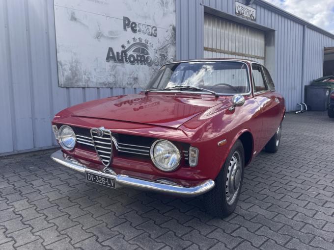 Alfa Roméo Giulia GT 1600 sprint véloce de 1966