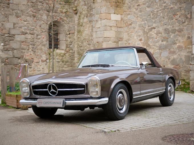 Mercedes-Benz SL 250 PAGODE de 1967