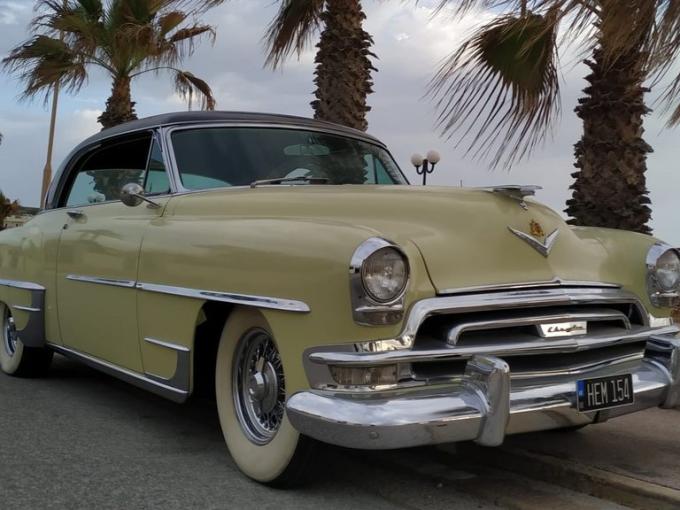 Chrysler New Yorker Deluxe de 1954