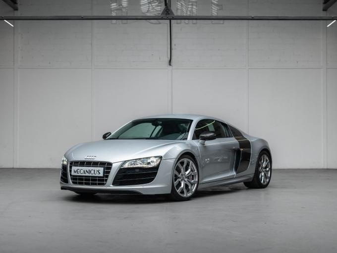 Audi R8 V10 FSI *Bo&icirc;te mecanique / Entretien 100% Audi* de 2010