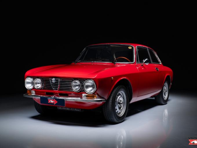 Alfa Roméo Giulia GT 1300 Junior - en excellent état! de 1971