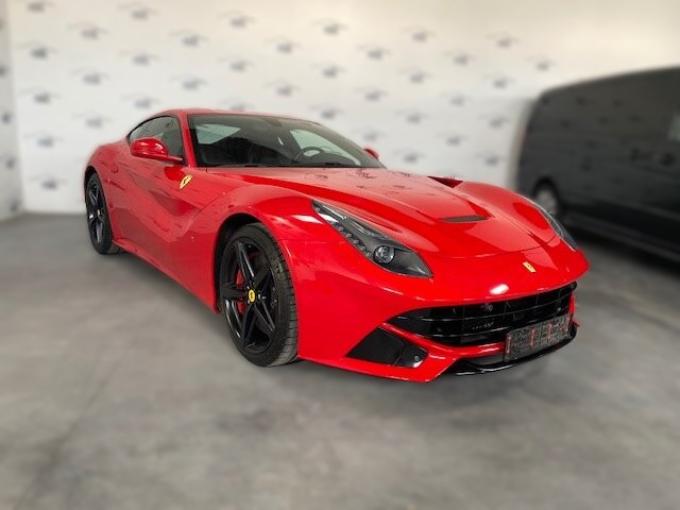 Ferrari F12 berlinetta de 2013