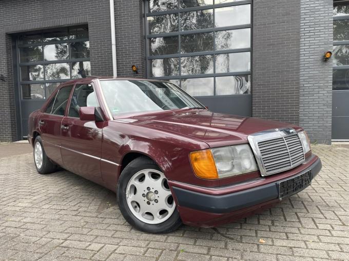 Mercedes-Benz Classe E 300 de 1990
