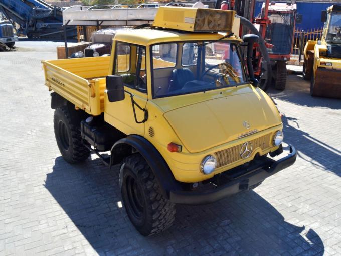 Mercedes-Benz Unimog 406 U900 de 1975
