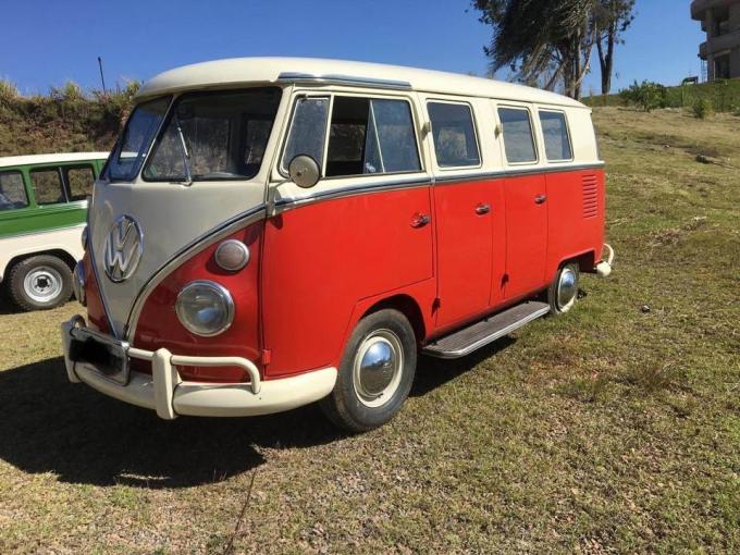Volkswagen Combi T1 split window bus 6 doors de 1975