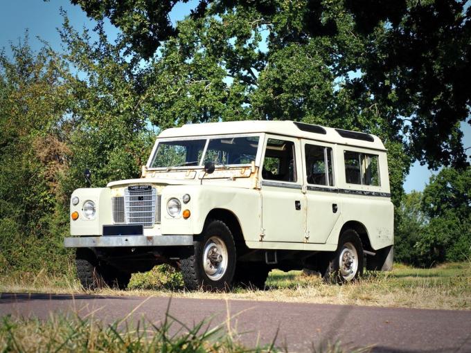 LandRover 109 S&eacute;rie 3 de 1981