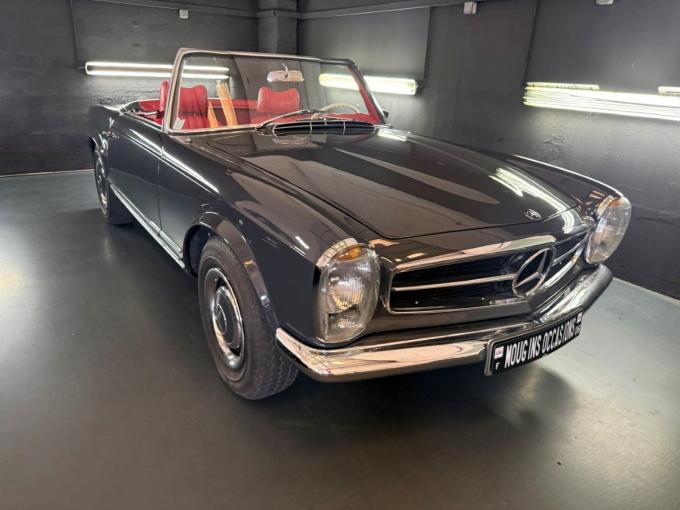 Mercedes-Benz SL 230 PAGODE de 1965