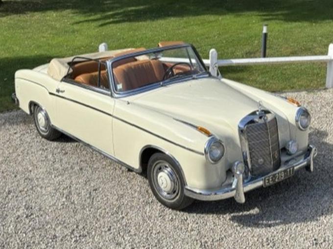 Mercedes-Benz Ponton 220 SE Cabriolet de 1960