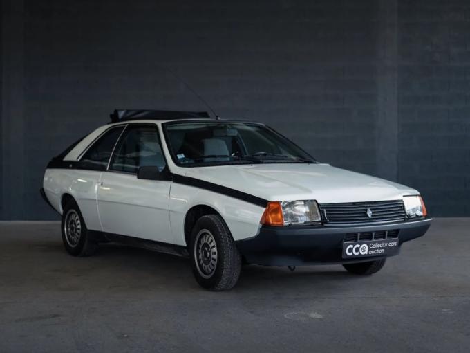 Renault Fuego GTL découvrable de 1982