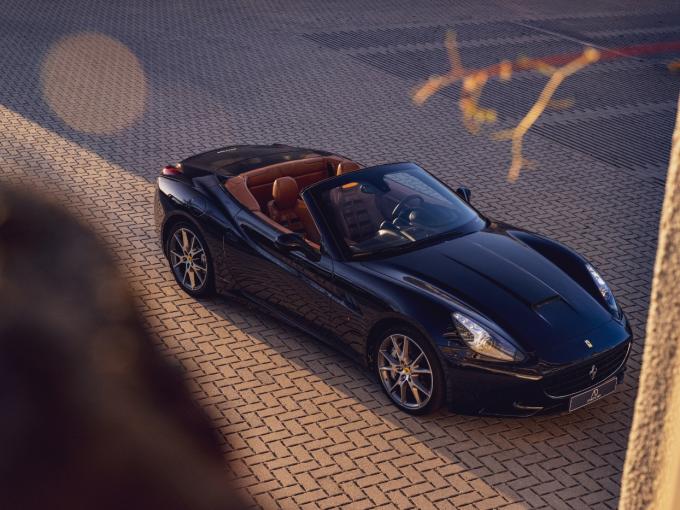 Ferrari California | Blu Pozzi | Dealer Maintained de 2009