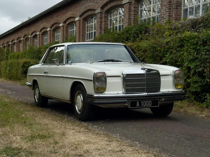Mercedes-Benz CE 280  W114 - BVM de 1973