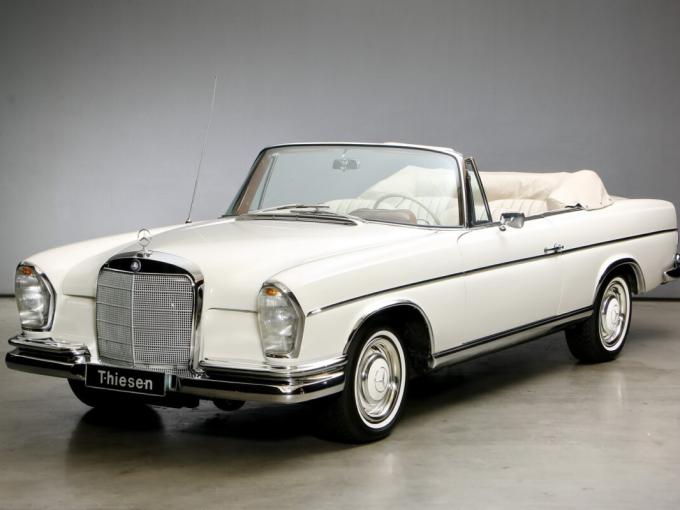 Mercedes-Benz SE 300 SE 6.3 L Cabriolet de 1967
