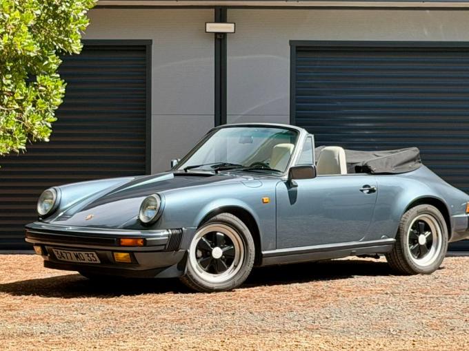 Porsche 911 3.2 G50 CABRIOLET MATCHING SONAUTO DOSSIER COMPLET de 1988