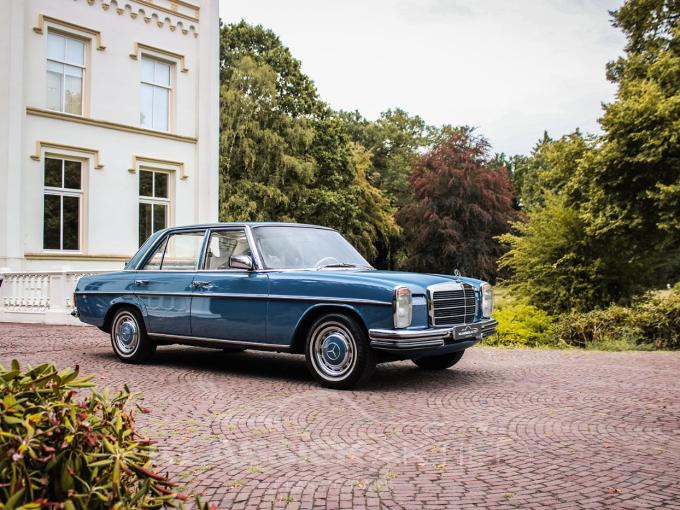 Mercedes-Benz 200 W115 Automatique de 1975