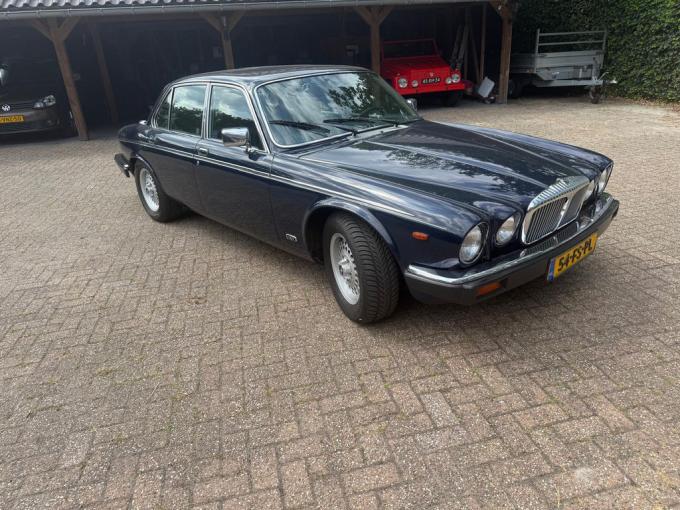 Daimler Double Six Series 3 de 1991