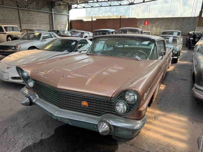 Lincoln Continental MKV Sedan de 1960