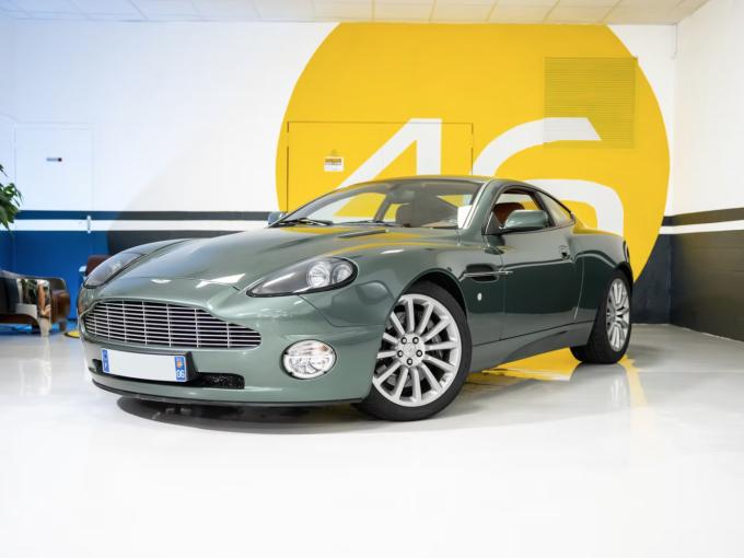 Aston Martin Vanquish V12 de 2002