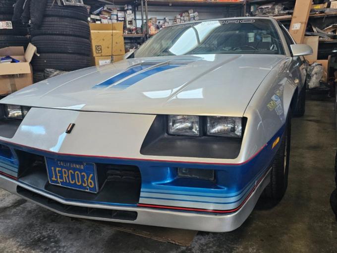 Chevrolet Camaro Z28 5.0L V8 Indianapolis Pace Car de 1982