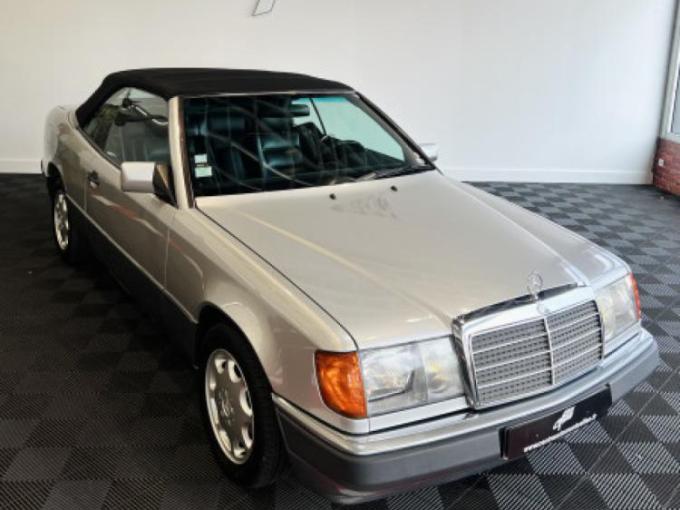 Mercedes-Benz CE 300 24 Cabriolet de 1993