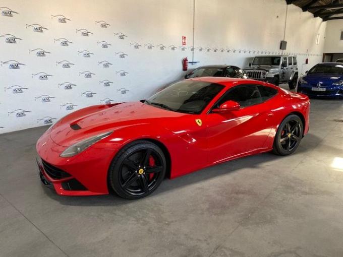 Ferrari F12 berlinetta de 2013