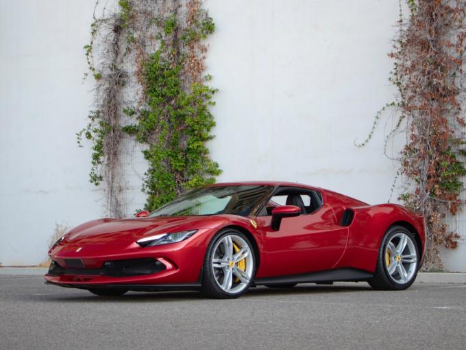 Ferrari 296  GTB ROSSO IMOLA de 2023