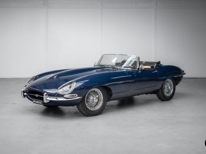 Jaguar Type E 3.8 Roadster *Restauration compl&egrave;te document&eacute;e* de 1964