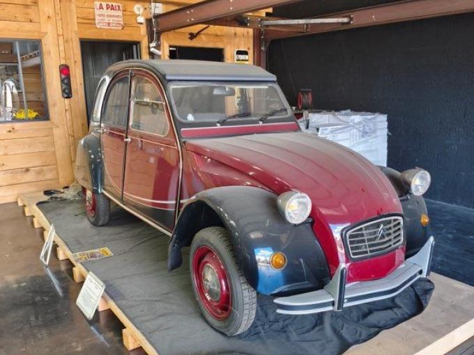 Citroen 2 CV Charleston neuve 148 km d\'origine de 1990
