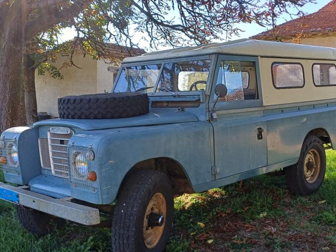 LandRover 109 S&eacute;ries 3 de 1982