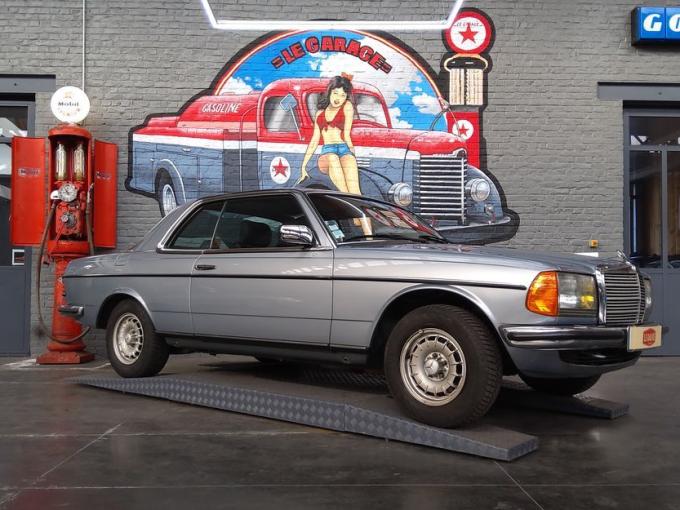 Mercedes-Benz CE 230 de 1983