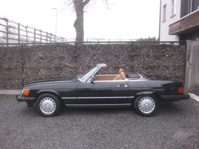 Mercedes-Benz SL 560 CABRIO Model 107 ,1988 avec History certificat de 1988