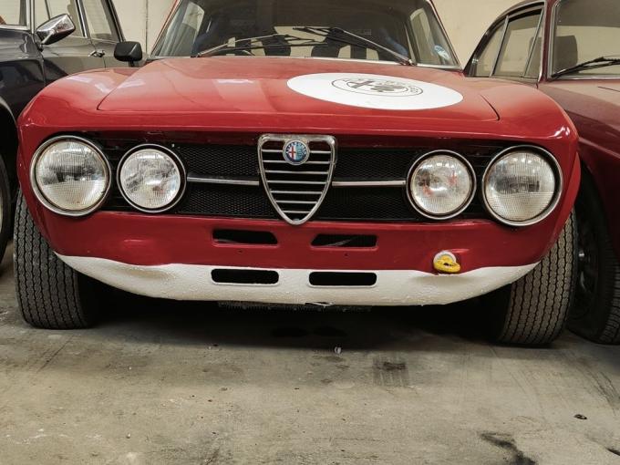 Alfa Roméo Giulia GT 2000 cabriolet de 1973