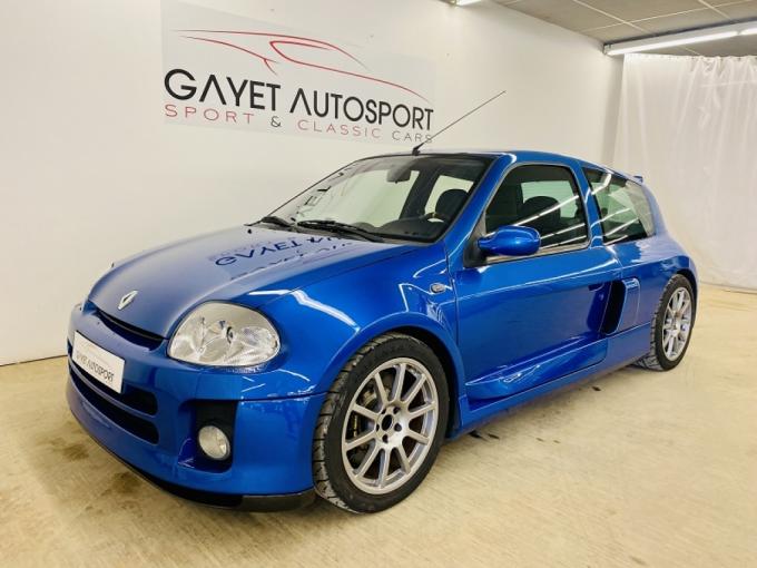 Renault Clio 3.0 V6 230CH PHASE 1 de 2003