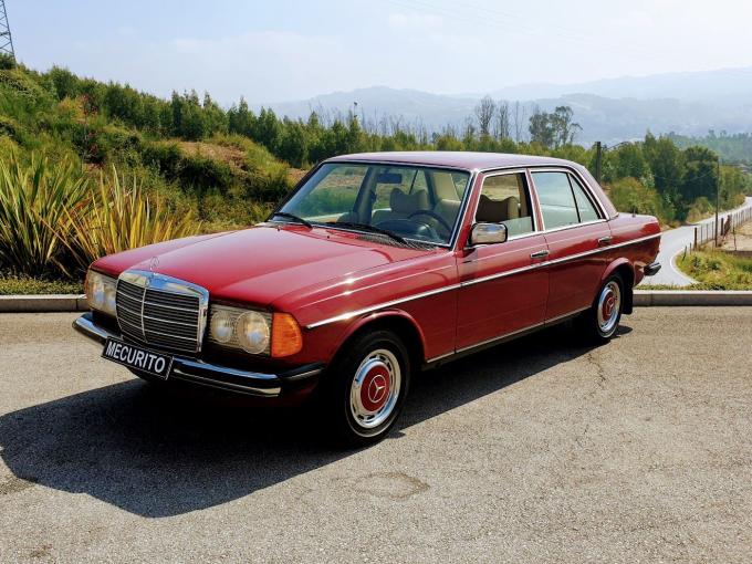 Mercedes-Benz 230 Limousine de 1977