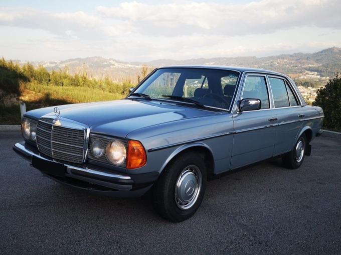 Mercedes-Benz E class 200 W123 de 1982