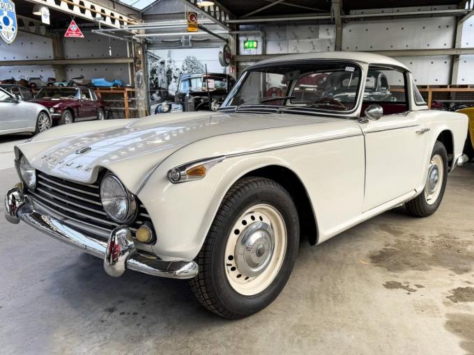 Triumph TR4 Surrey top! de 1967