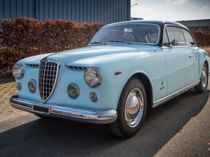 Lancia Aurelia B53 Coupé by Allemano de 1952