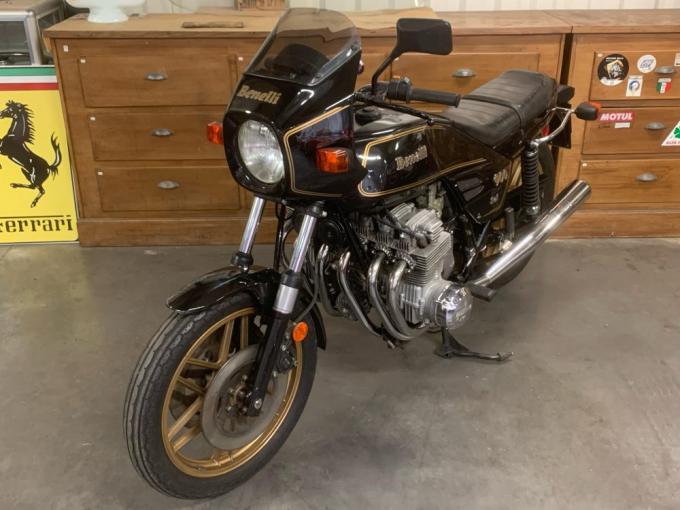 Moto Benelli Sei 900 John Player Special de 1982