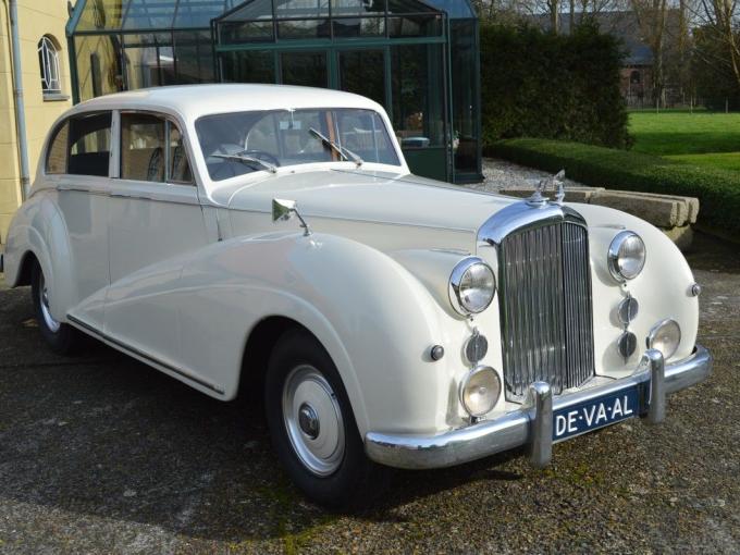Bentley Mark VI James Young Saloon de 1952