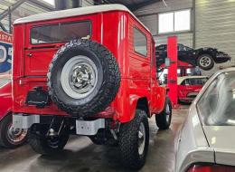 Toyota Land Cruiser FJ40 3.9L