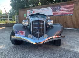 Auburn V8 AUBURN SPEEDSTER BOATTAIL SUPERCHAGED 1935 REPLICA