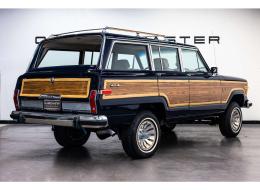 Jeep Wagoneer 5.9 V8 Limited Wagon