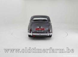 Daimler V8 250 '63 CH42bw