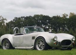 AC Cobra 427 Shell Valley replica