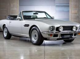 Aston Martin V8 Volante