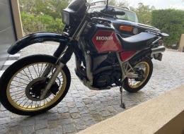 Moto Honda 750 XLV