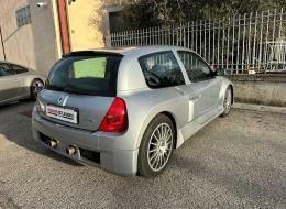 Renault Clio II V6 24S 230 RS 3P PHASE 1
