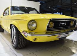 Ford Mustang Fastback 302 CI V8