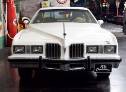 Pontiac Grand-Prix Hardtop Coupe